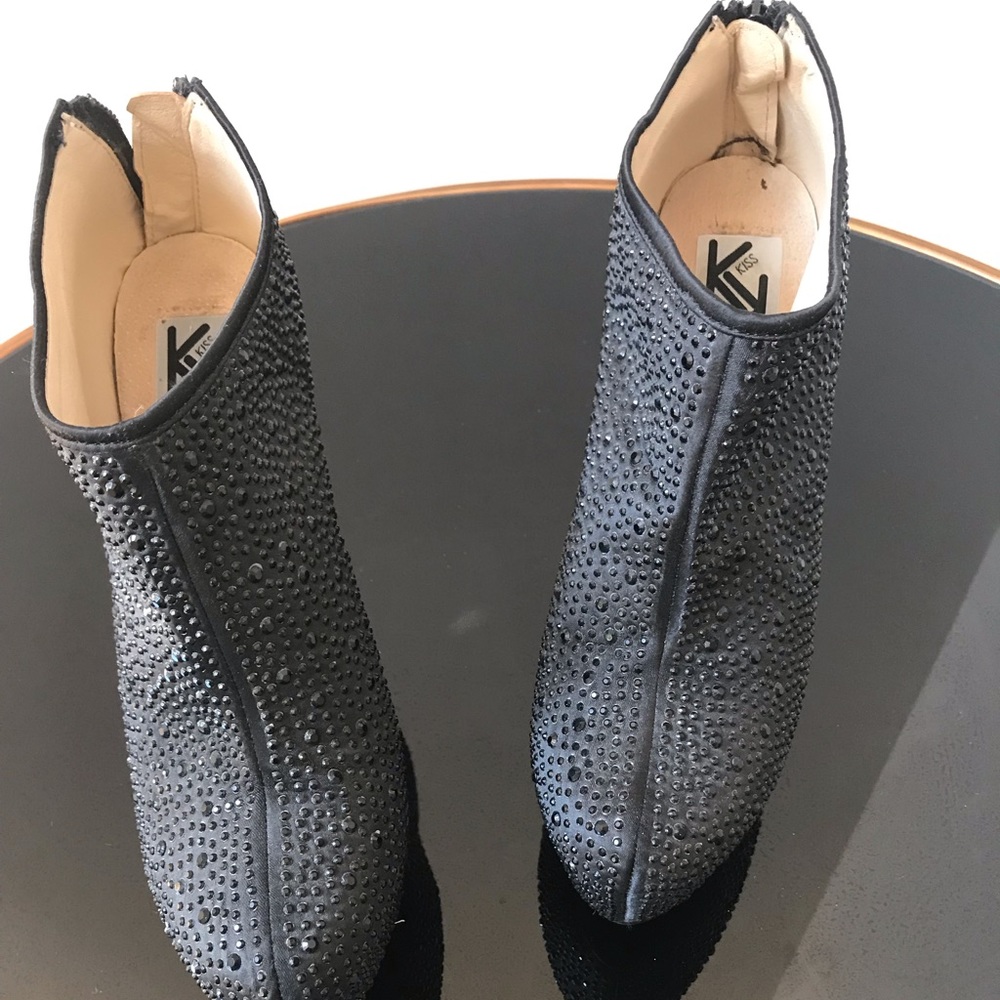 Can’t be shy rocking these!Stones everywhere!Boots